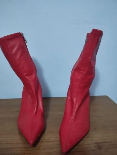 Botas femininas da Bershka