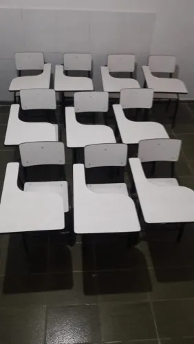 CARTEIRA PARA ESCOLA DE FERRO