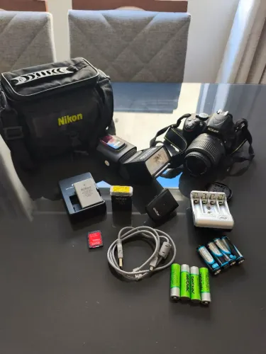 Camera fotográfica Nikon D5100