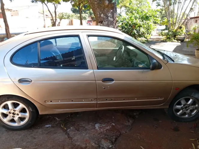Renault Megane Hatch RT 1.6/rt/alize/exp 1.6 16V 2001