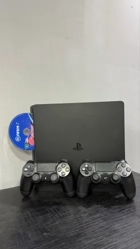 Playstation/PS4 Slim - 1TB + 2 Controles 