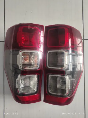 Par de Lanternas Originais Ranger Black 22