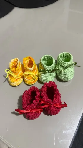 Sapatinho em crochê RN a 3meses