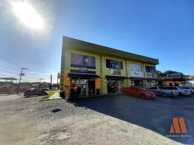 Sala Comercial para Locação em Guanabara, Joinville - Escritório Amplo, 70m², Iluminação N