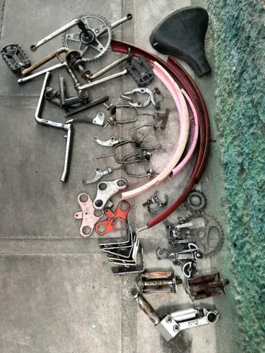 Peças de bicicleta antiga