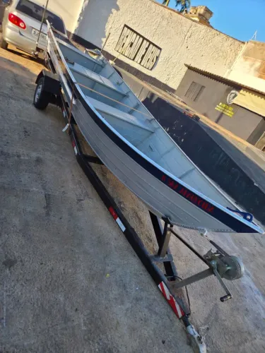 Barco fluvimar bico fino borda alta