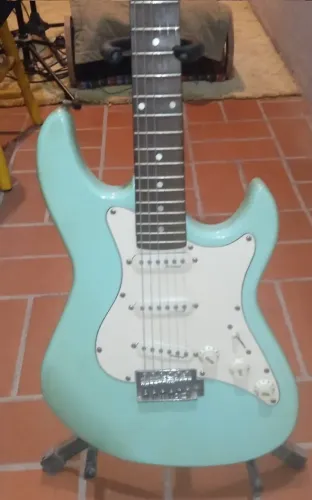 Guitarra Strato Strinberg toda original pouquissimo uso