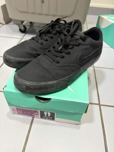 Tênis Nike (TAM 42)