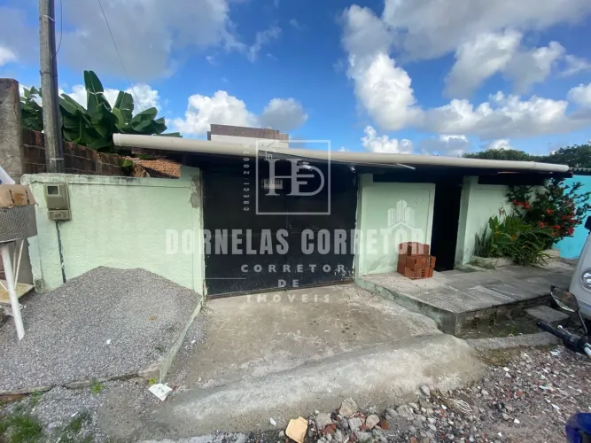 Casa Solta em Condomínio na PE-22 | 2 Quartos, Quintal e 2 Vagas R$ 290 mil