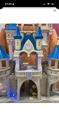 Castelo Disney - acende luzes com fogos e som 
