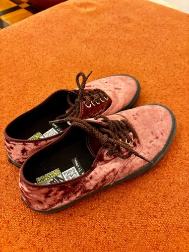 Vans Knost LA Curren Tam 42