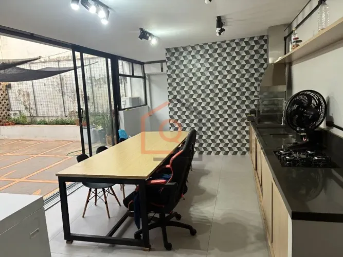 Casa Padrão à Venda no Centro de Araraquara - 3 Suítes!