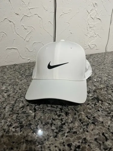 Boné Nike Dri-FIT Rise Branco (P/M) - Estado de Novo?
