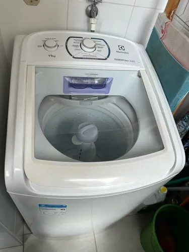 Máquina de Lavar Electrolux 11kg Essential Care