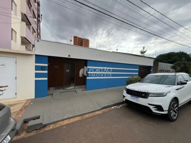 Casa para alugar de 3 quartos em Vila Santa Izabel, Bauru - SP