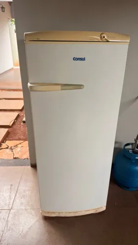Geladeira em excelente estado 