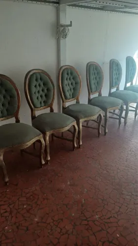 Jogo de cadeiras medalhão antiga 