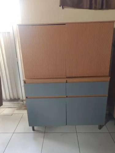 Vendo um armário