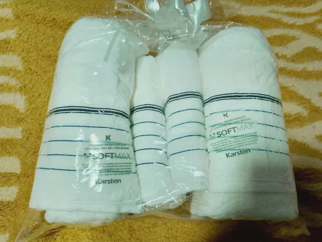 Jogo de Toalhas 4 Pçs Fio Cardado 100 Algodão Softmax Bressan Karsten