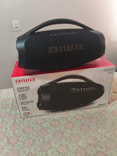 Vendo boombox Aiwa semi nova funcionando perfeitamente com caixa e nota fiscal