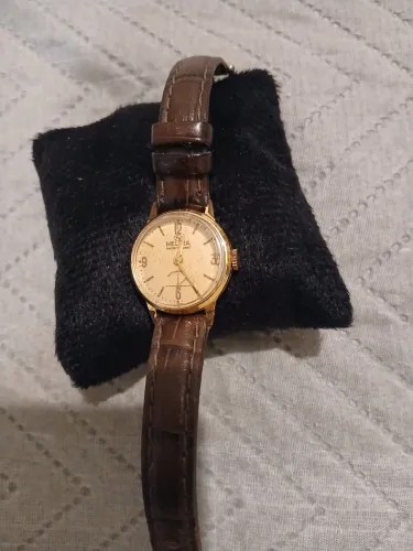 Relogio vintage suíço a corda em plaque !