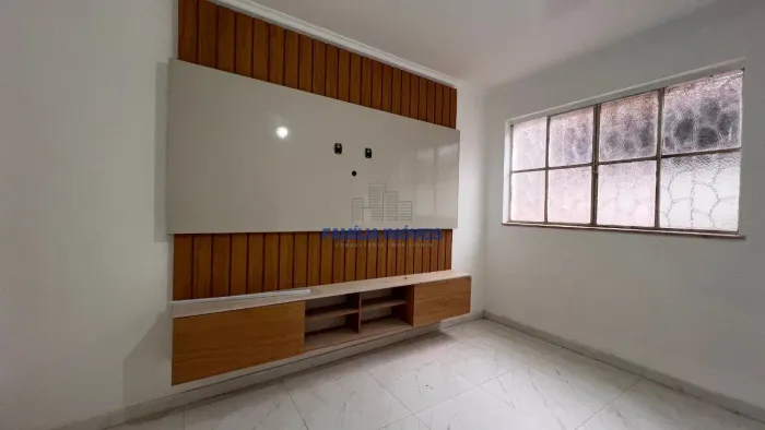 Casa tipo sobrado para alugar 2 quartos Vila Mathias Santos SP