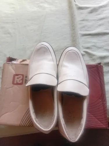 Sapato branco tamanho 40