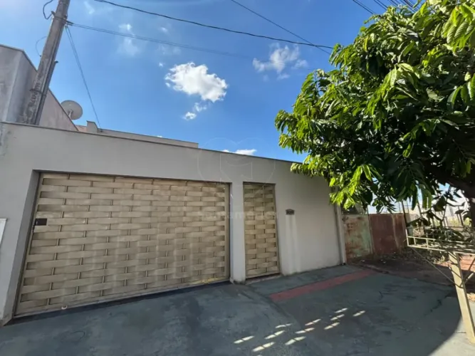 Casa com 3 dormitórios à venda e locação na região Norte de Londrina