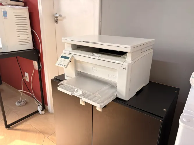 Impressora HP Laserjet MFP M130nw