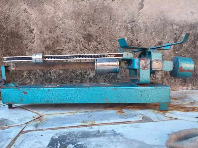 Balança analógica