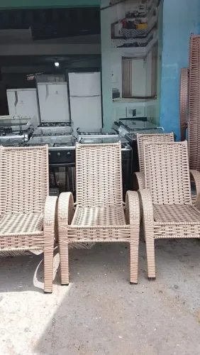 Cadeira de varanda unidade R$: 170,00