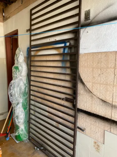 Vendo portão de ferro 