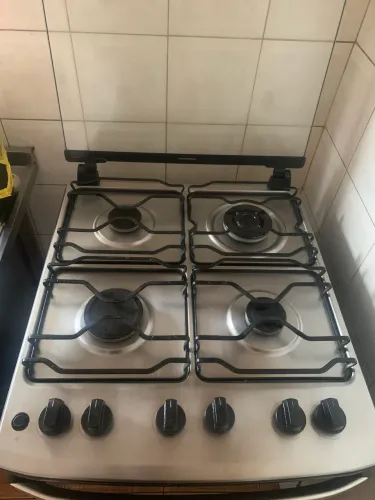 FOGÃO 4 bocas 