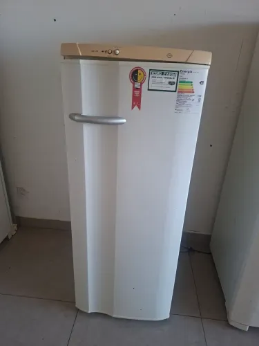 Geladeira Electrolux 127v conservada