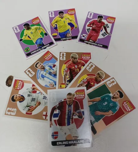 Figurinhas legend Messi,Yamal,Haaland e mais