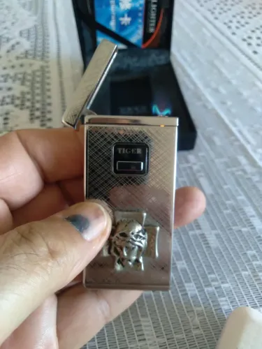 ISQUEIRO Tiger lighter
