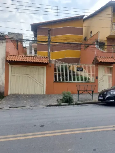 Sobrado para aluguel possui 91 metros quadrados com 3 quartos em Penha de França - São Pau
