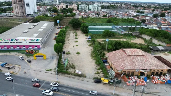 ALUGA-SE ÁREA COMERCIAL  4.000 m²  Rodovia Menino Marcelo