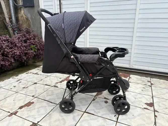 Carrinho de Bebê com Alça Reversível + Bebê Conforto