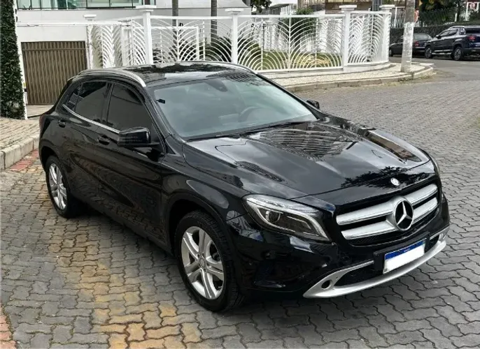 Mercedes-Benz GLA 200 Adv. 1.6/1.6 TB 16V Flex Aut. 2017
