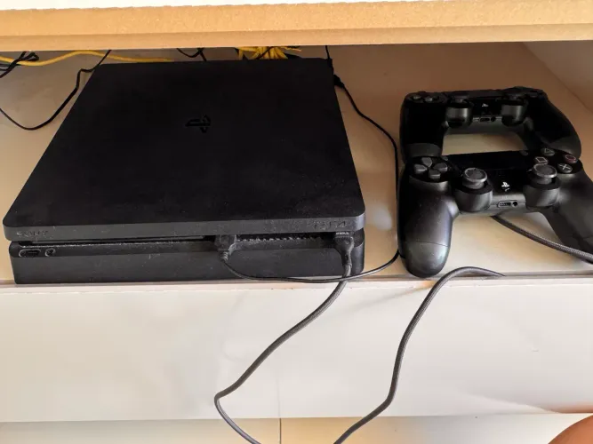 Play station 4