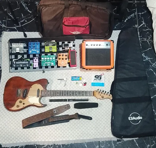 kit  Guitarra completo guita Axl Telecaster + Amp Borne + Pedalboard Completa com 9 Pedais