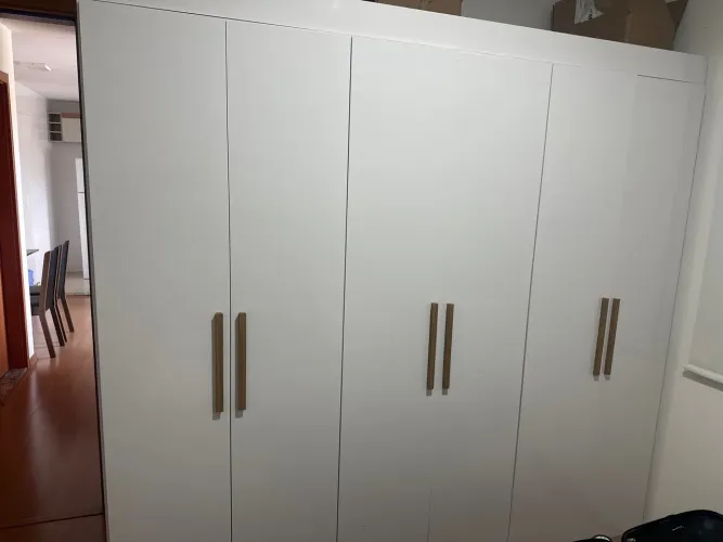 Guarda roupa grande