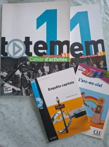 Totem 1 A1 - Livro Francês e Livro Atividades + 2 paradidáticos