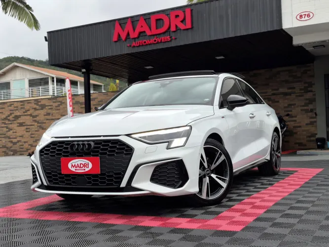 Audi A3 Sed.perf. Black 2.0 TFSI S-tronic 2023