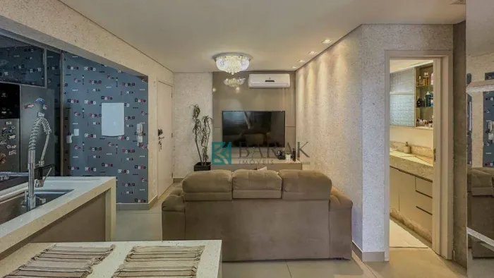 Apartamento com 3 dormitórios à venda, 74 m² por R$ 680.000,00 - Zona 02 - Maringá/PR