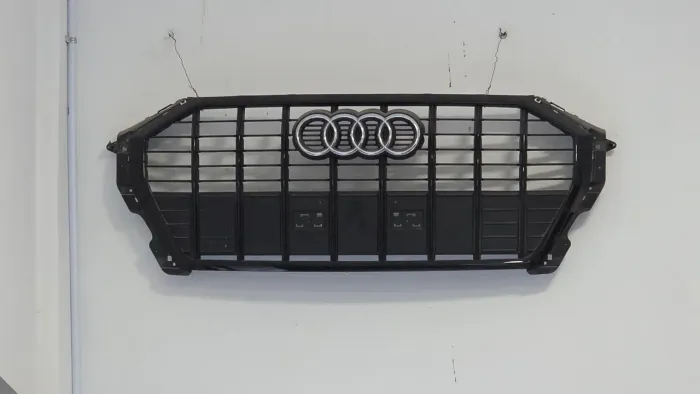 Grade do Parachoque Audi Q3 2021 2024 Original