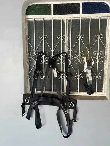Vendo cinto e talabarte 2 de cada
