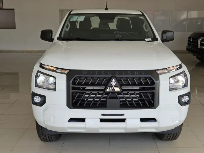 Mitsubishi L200 GL 2.5 4X4 CD Diesel 2027