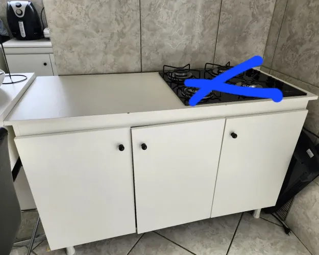 Armário com entrada pra cooktop